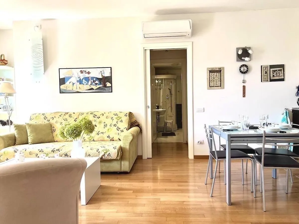 Apartament Casa Ai Giardini 2 Lukka